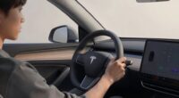 one hand driving safety